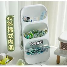 筆筒	三年二班	白色